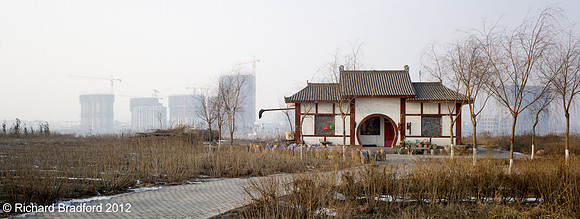 L1000335