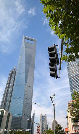 L1000325-2